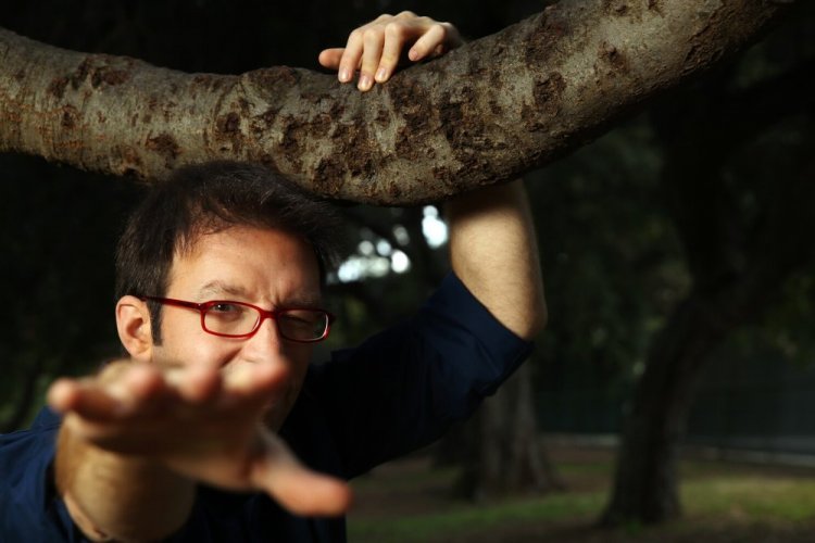 The Present - A Grand Finaly by Helder Guimaraes (MP4 Video Download)