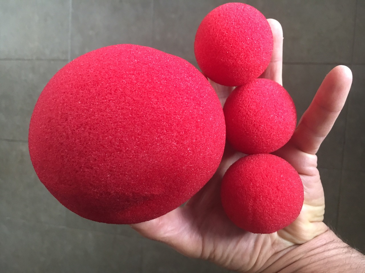 Sponge Balls Routine by Tony Clark (Mp4 Video Download)